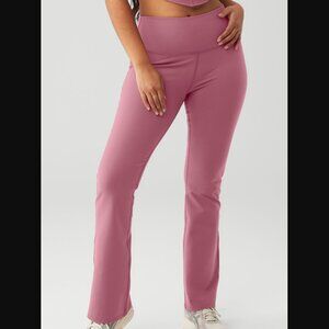 Alo Airbrush High-Waist 7/8 Bootcut Legging in Mars Clay Size Medium